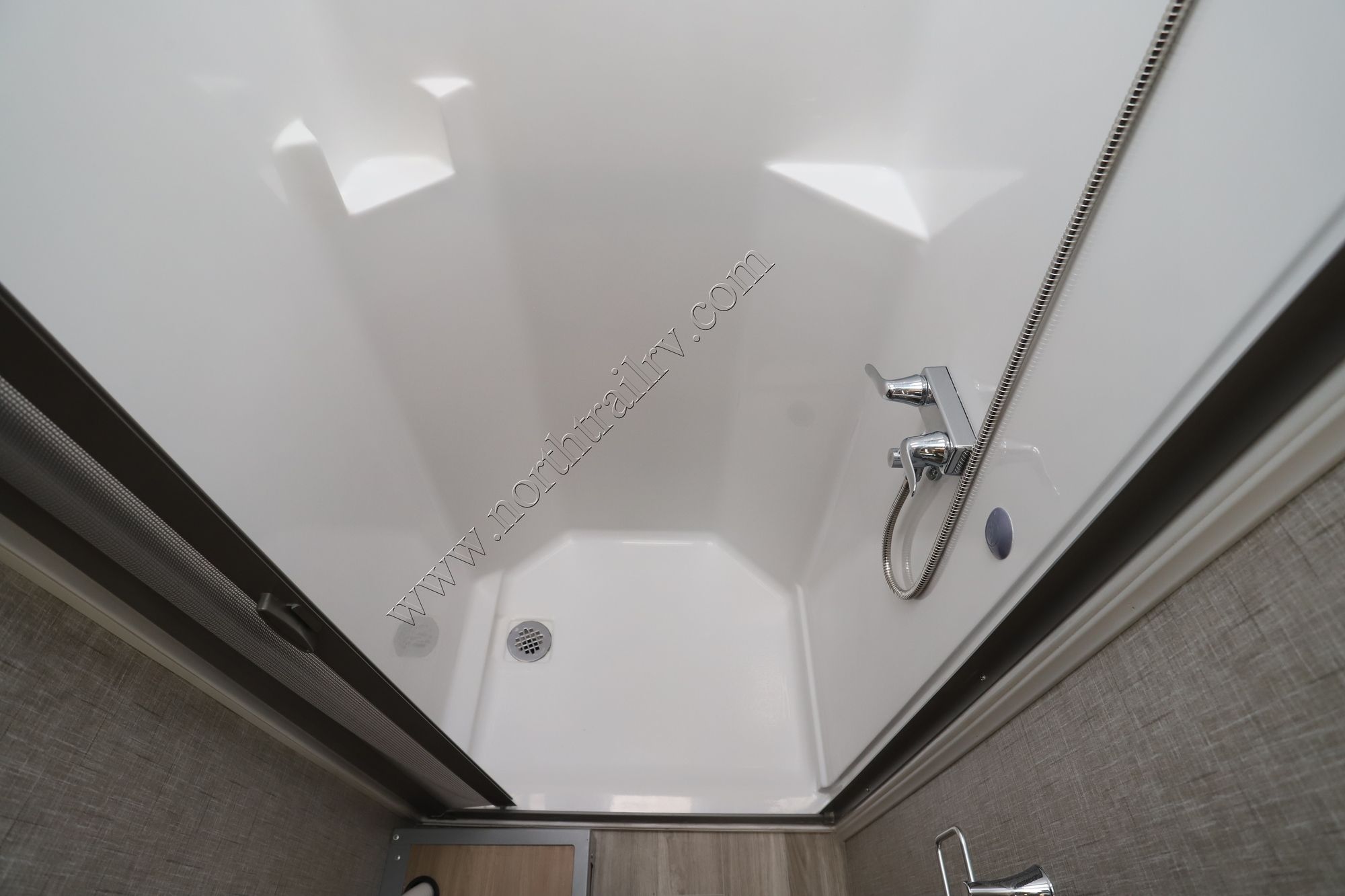 New 2026 Tiffin Motor Homes Wayfarer 25XPW Class C  For Sale