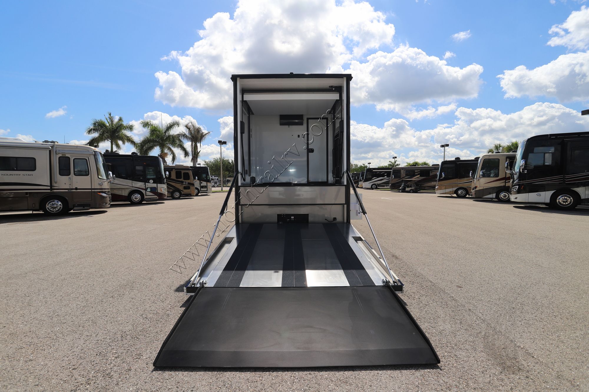 New 2025 Renegade Rv Classic Garage 2609 Super C  For Sale