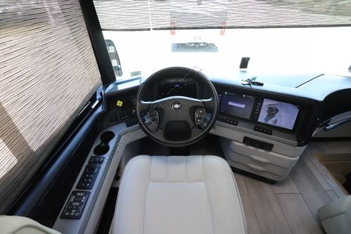 2021 Newmar London Aire 4551