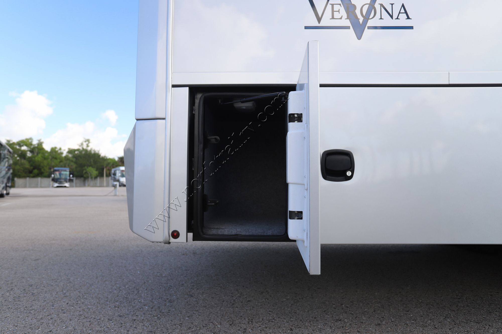 Used 2022 Renegade Rv Verona 36VSB Super C  For Sale