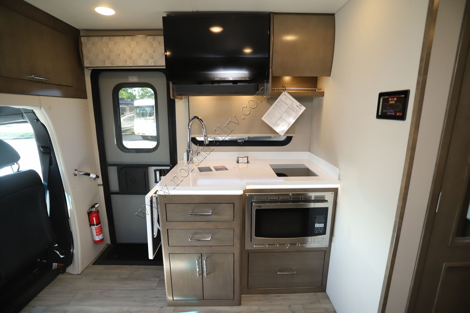 New 2025 Renegade Rv Vienna 25TBN Class C  For Sale