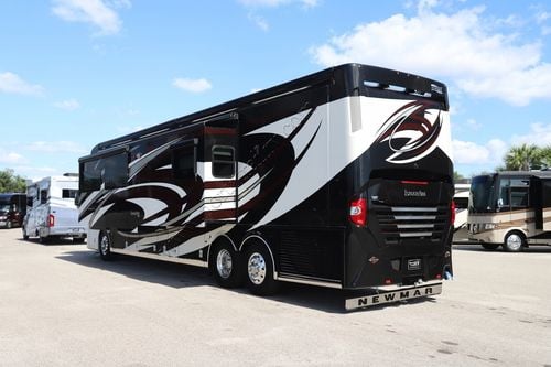 2021 Newmar London Aire 4551