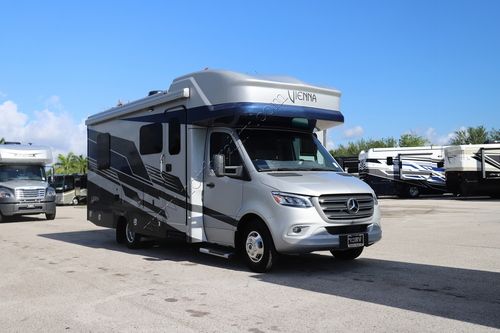 2025 Renegade Rv Vienna 25FWC