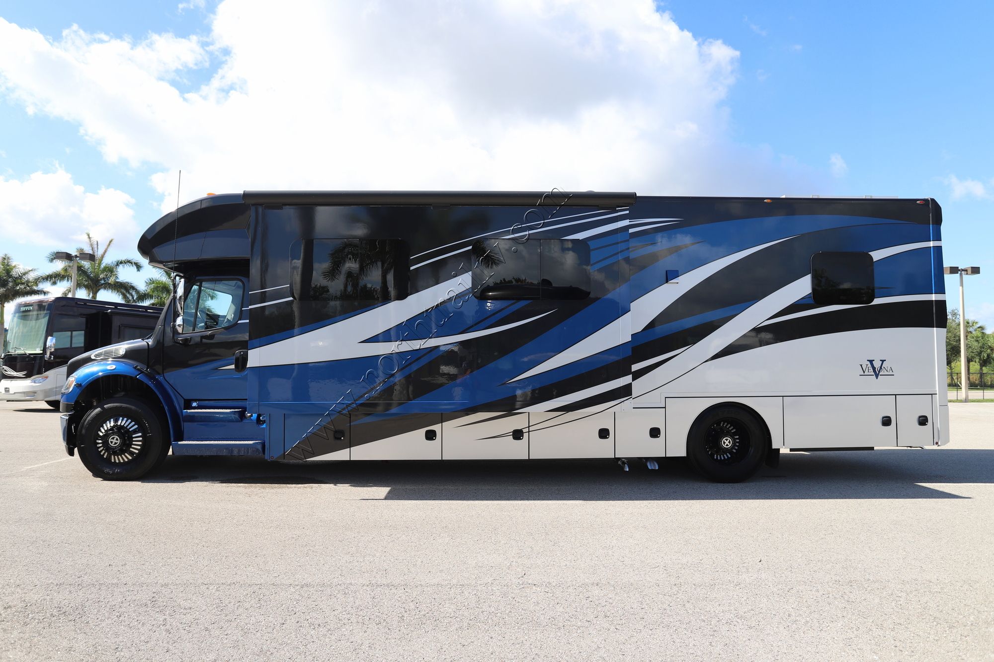 Used 2022 Renegade Rv Verona 36VSB Super C  For Sale