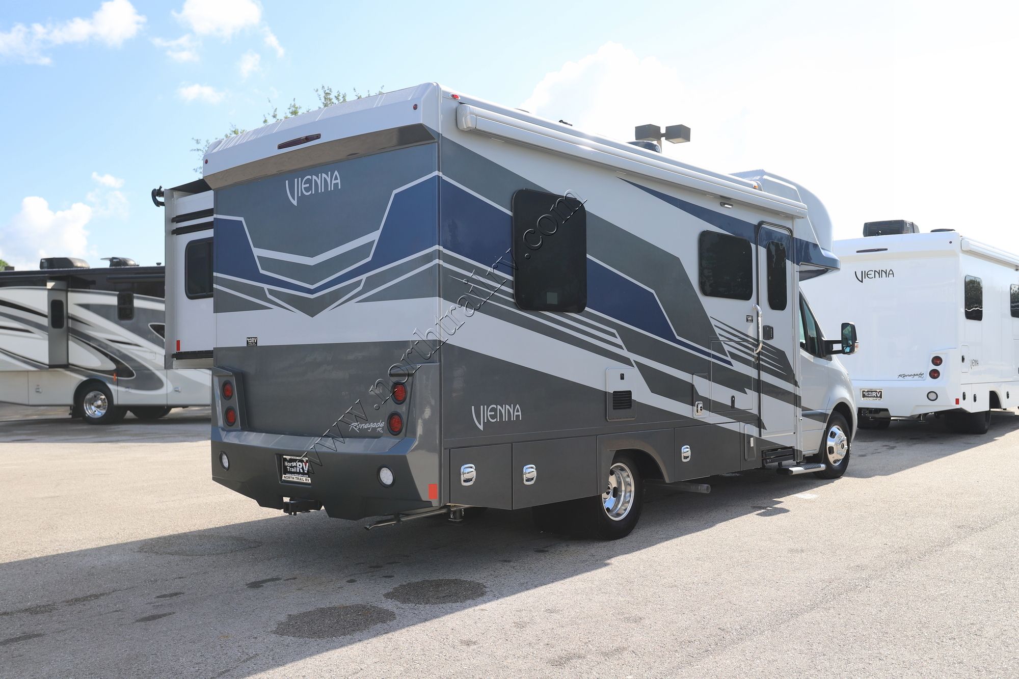 New 2025 Renegade Rv Vienna 25FWC Class C  For Sale