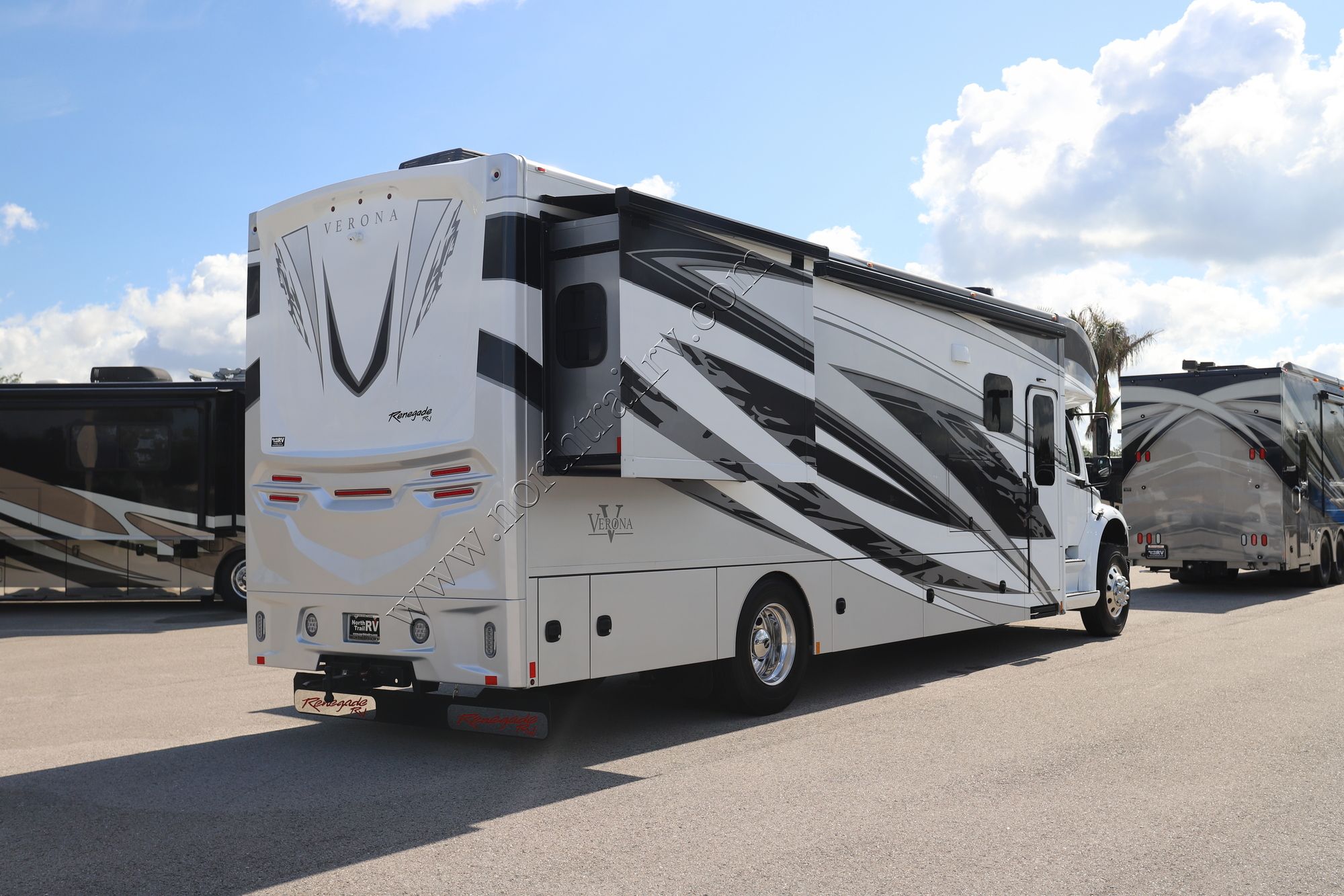 New 2025 Renegade Rv Verona 36VSB Super C  For Sale