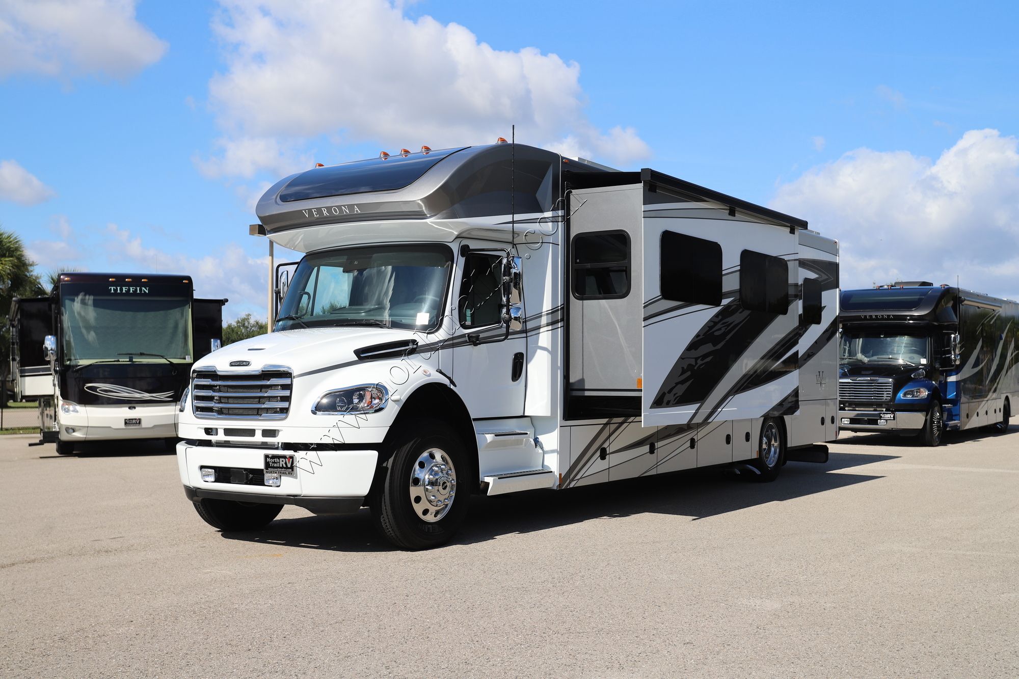 New 2025 Renegade Rv Verona 36VSB Super C  For Sale