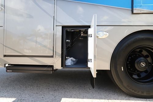 2025 Renegade Rv Classic Garage 2609