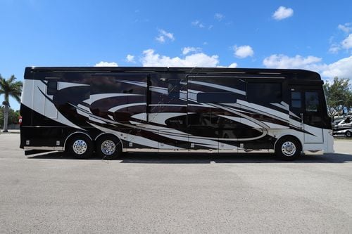 2021 Newmar London Aire 4551