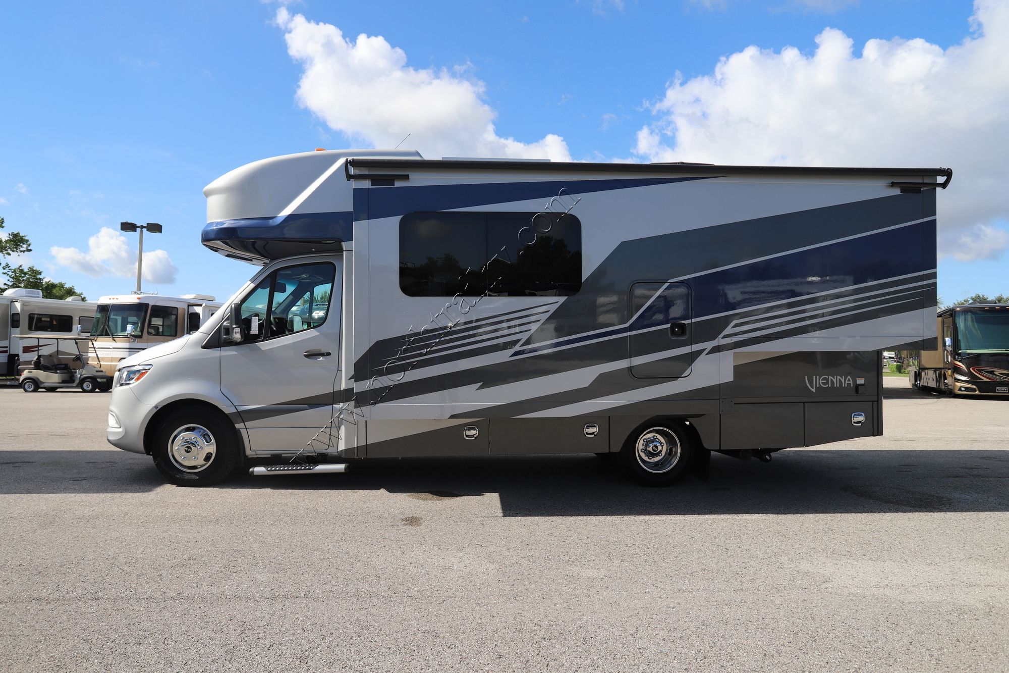 New 2025 Renegade Rv Vienna 25FWC Class C  For Sale