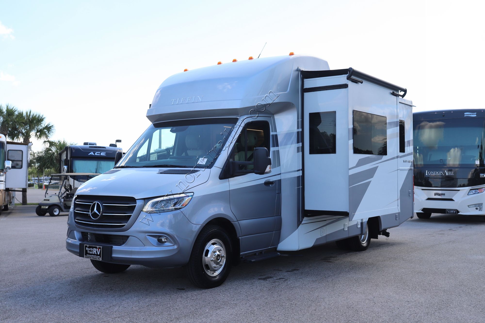 New 2026 Tiffin Motor Homes Wayfarer 25XLW Class C  For Sale