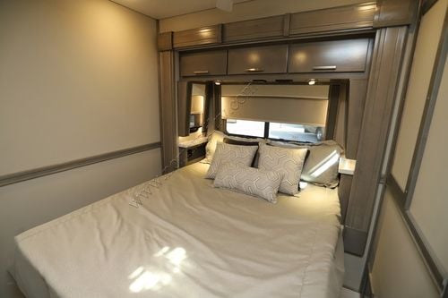 2025 Renegade Rv Classic Garage 2609