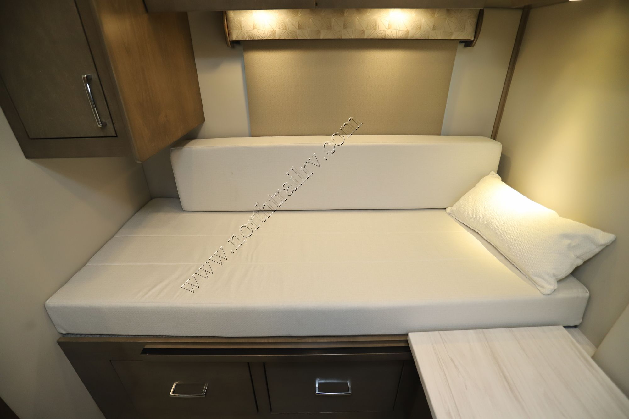 New 2025 Renegade Rv Vienna 25TBN Class C  For Sale