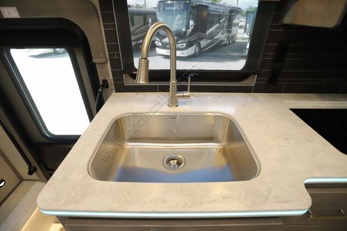 2025 Renegade Rv Classic Garage 2609