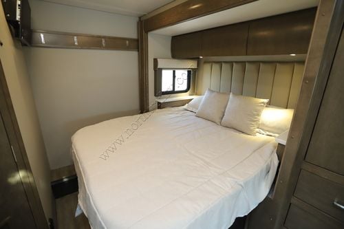 2025 Renegade Rv Vienna 25FWC