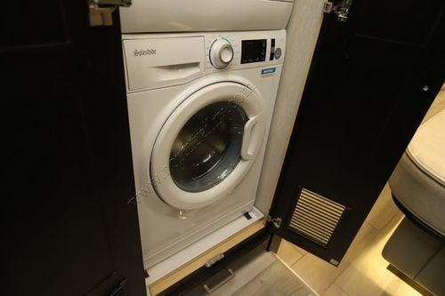 2021 Newmar London Aire 4551