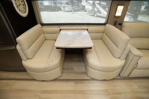 2021 Newmar London Aire 4551