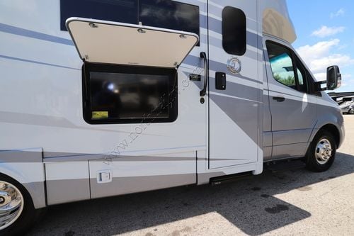 2026 Tiffin Motor Homes Wayfarer 25XLW