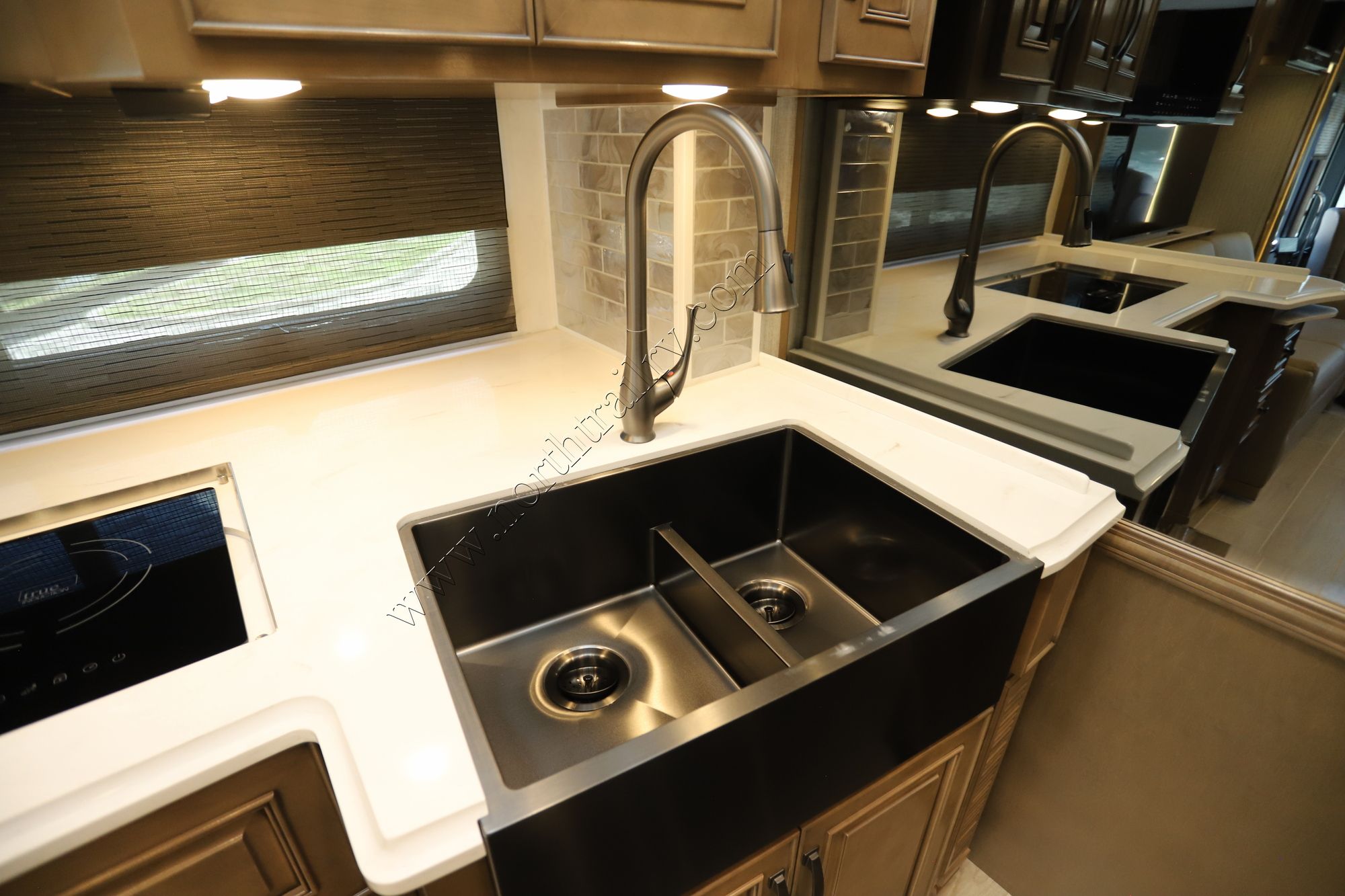 New 2026 Newmar Dutch Star 4081 Class A  For Sale