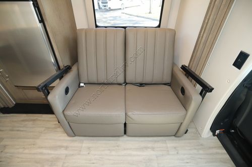 2025 Renegade Rv Vienna 25TBN