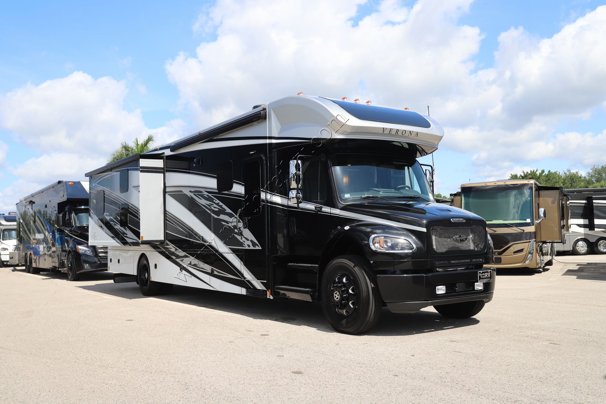 New 2025 Renegade Rv Verona 40VBH Super C  For Sale