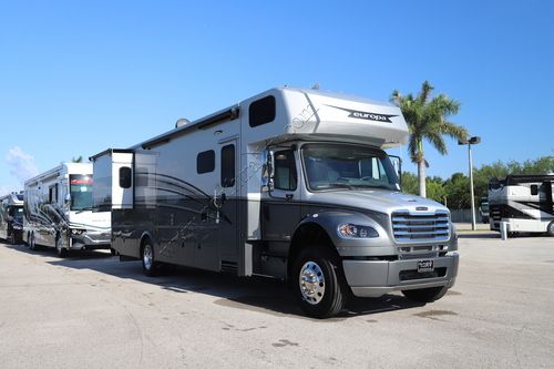 2025 Dynamax Europa 34SS
