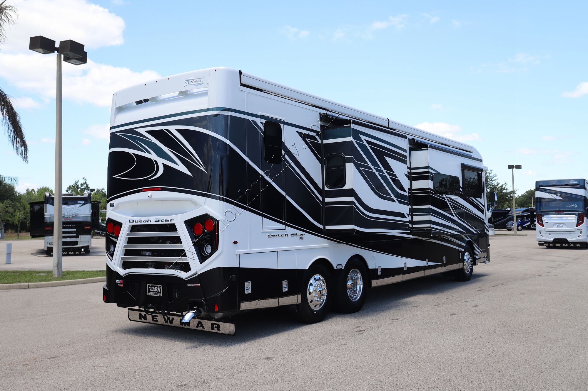 New 2026 Newmar Dutch Star 4081 Class A  For Sale