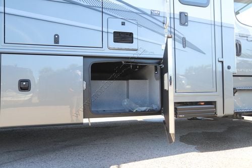 2025 Dynamax Europa 34SS