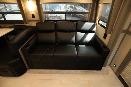 2025 Renegade Rv Classic Garage 2609