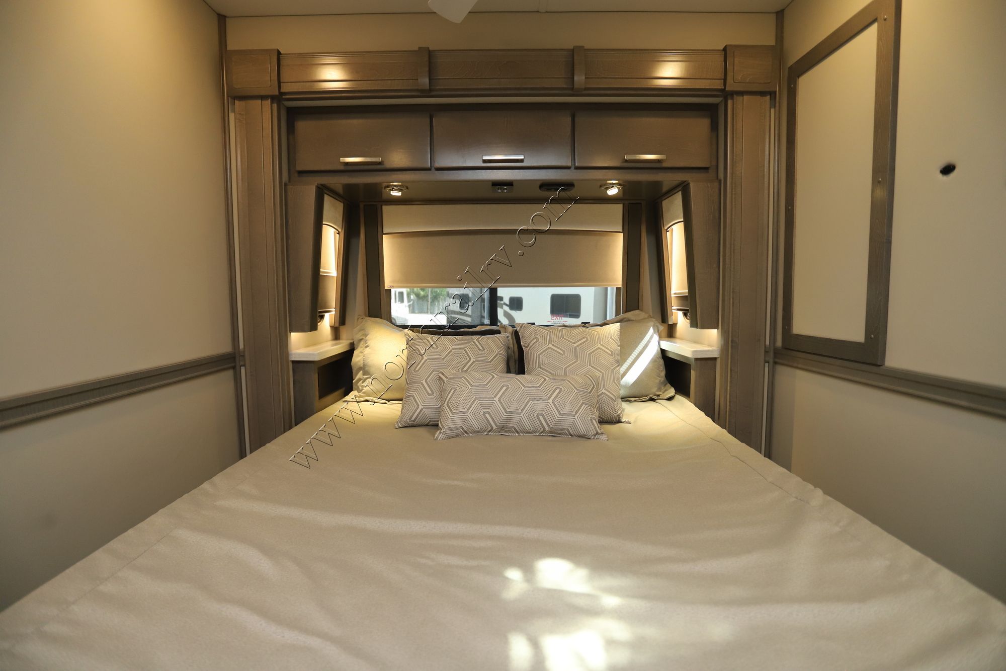 New 2025 Renegade Rv Classic Garage 2609 Super C  For Sale
