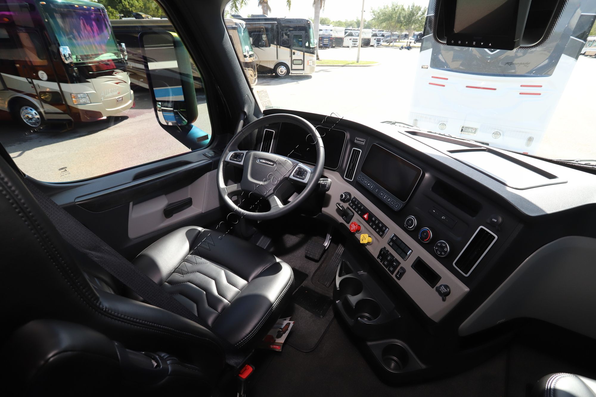 New 2025 Renegade Rv Classic Garage 2609 Super C  For Sale