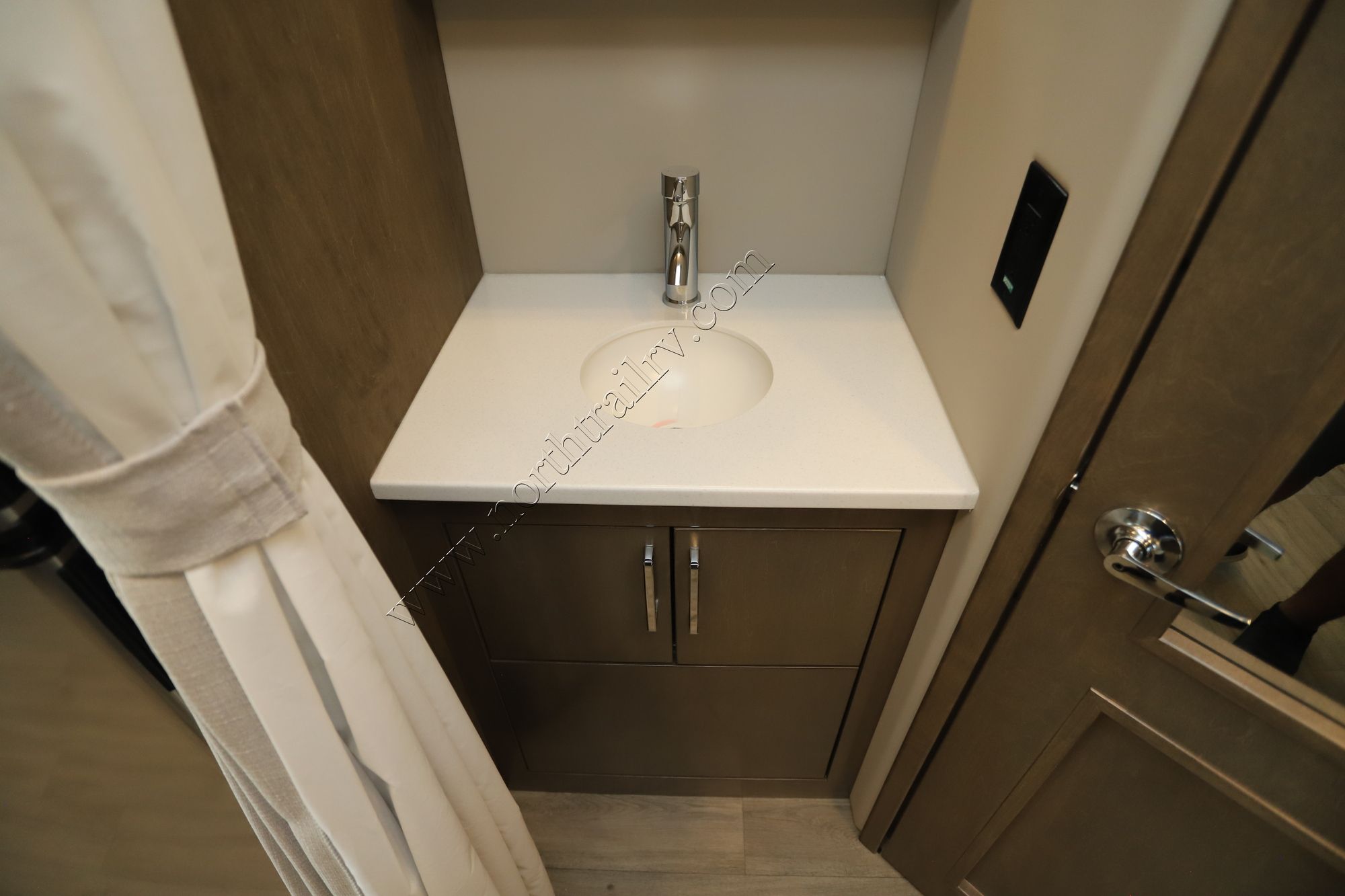 New 2025 Renegade Rv Vienna 25FWC Class C  For Sale
