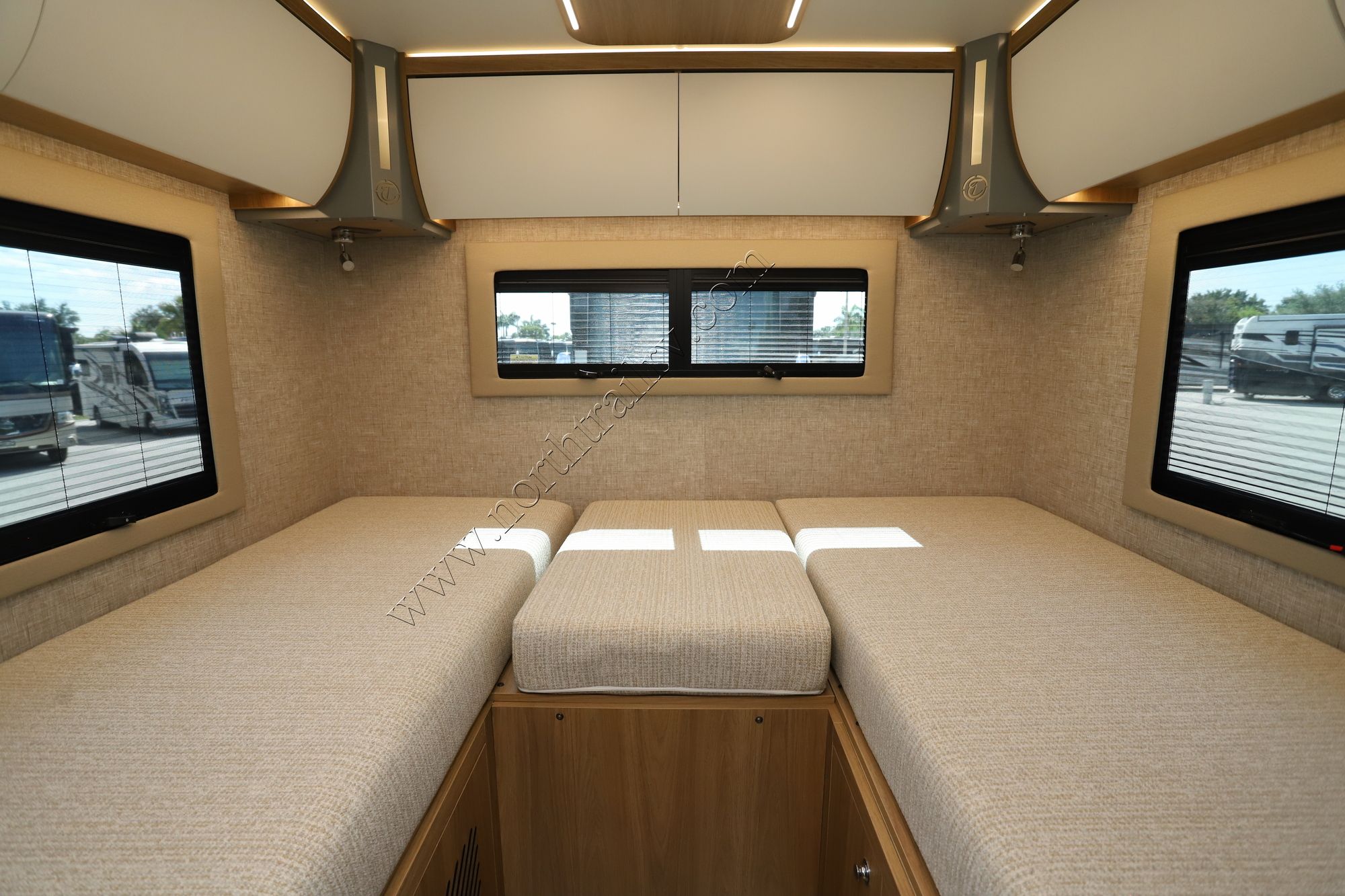 New 2026 Tiffin Motor Homes Wayfarer 25XLW Class C  For Sale