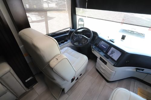 2021 Newmar London Aire 4551