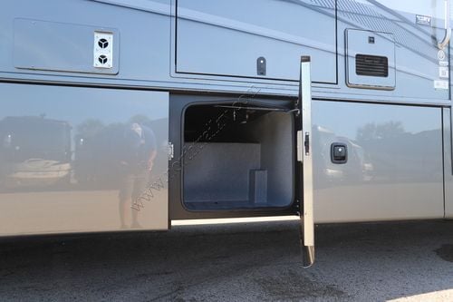 2025 Dynamax Europa 34SS