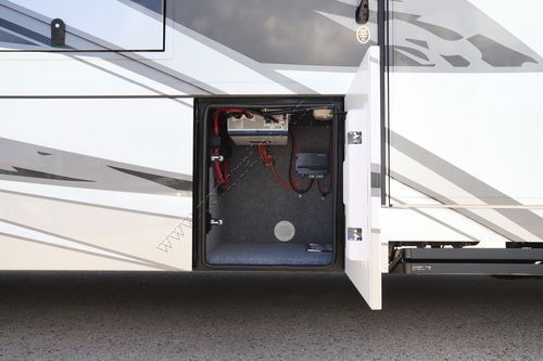 2025 Renegade Rv Verona 36VSB Super C