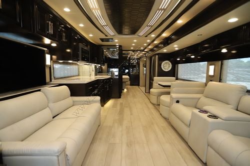 2021 Newmar London Aire 4551