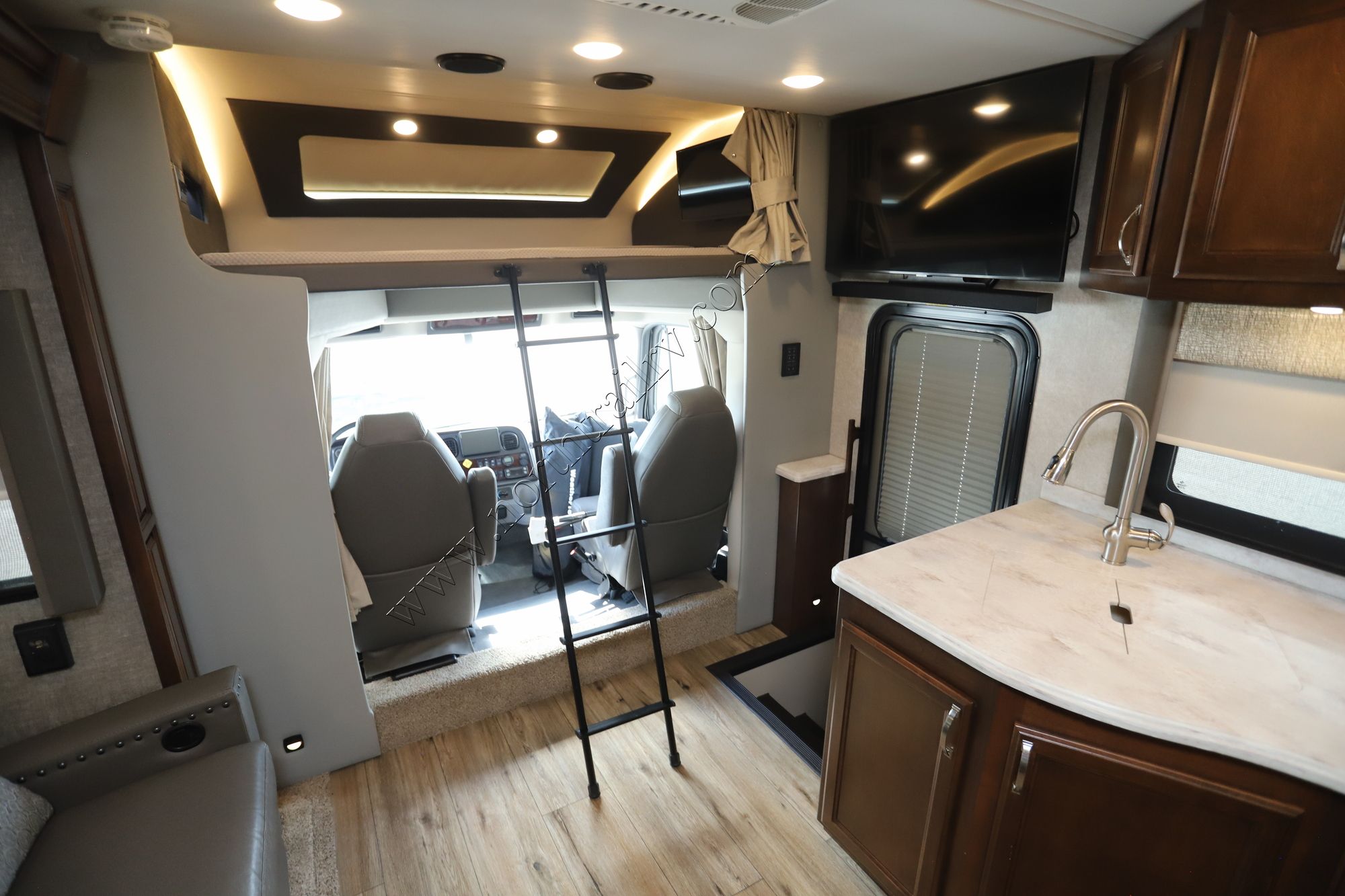 Used 2022 Renegade Rv Verona 36VSB Super C  For Sale