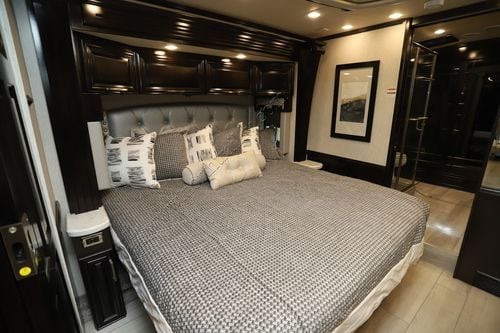 2021 Newmar London Aire 4551