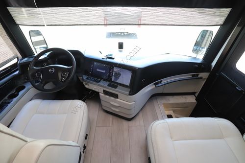 2021 Newmar London Aire 4551