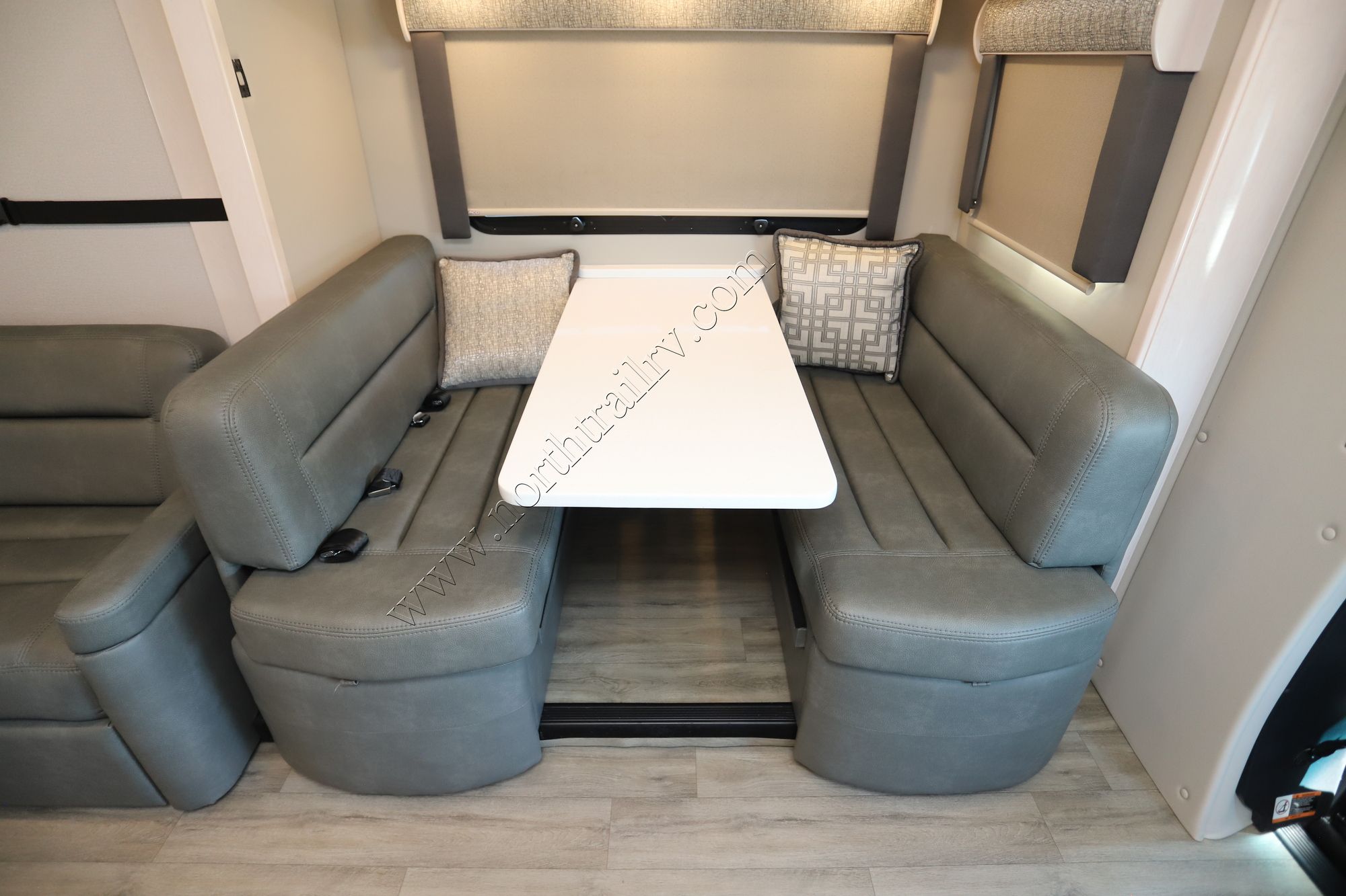 Used 2023 Renegade Rv Vienna 25VRML Class C  For Sale