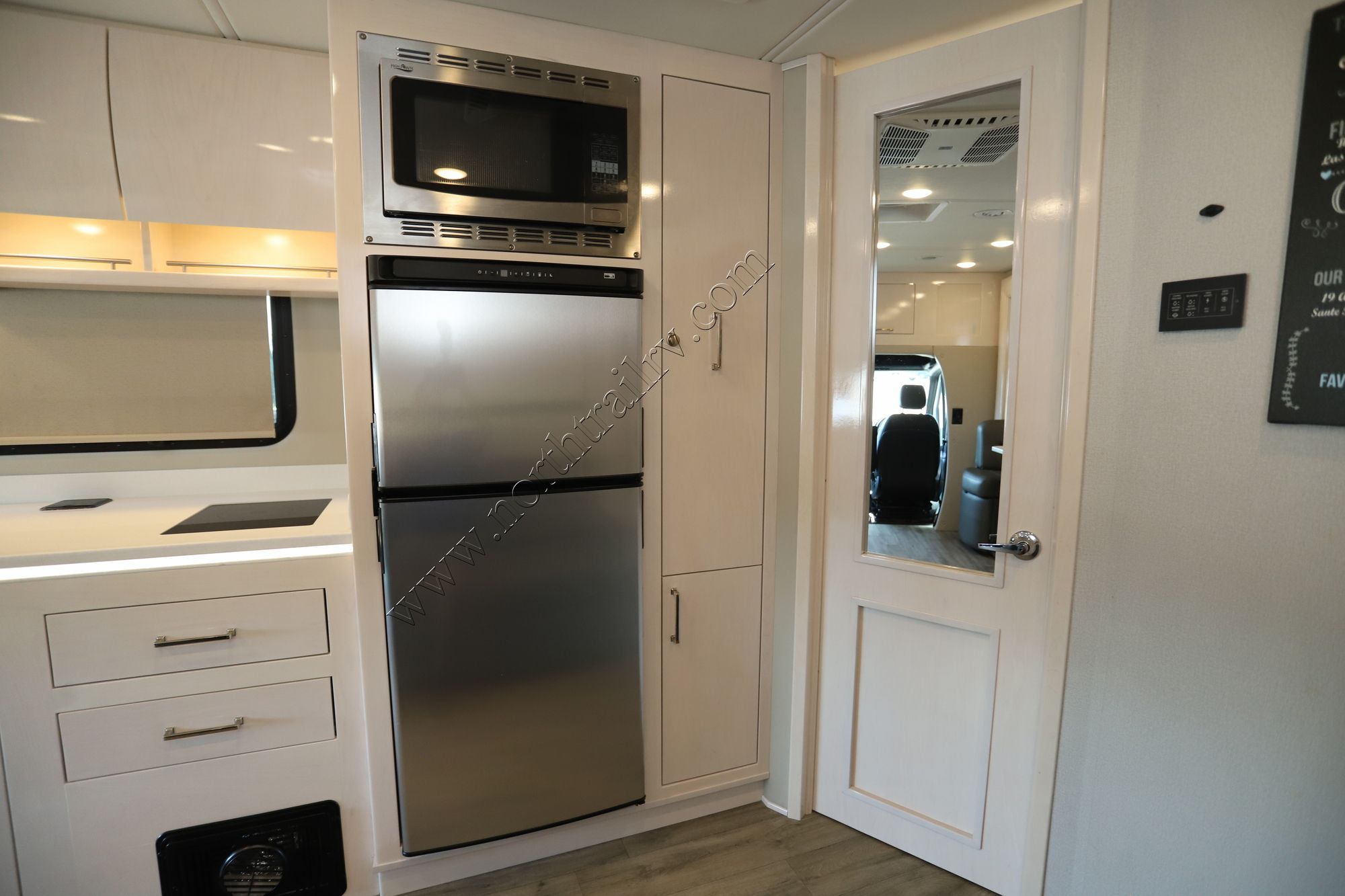 Used 2023 Renegade Rv Vienna 25VRML Class C  For Sale