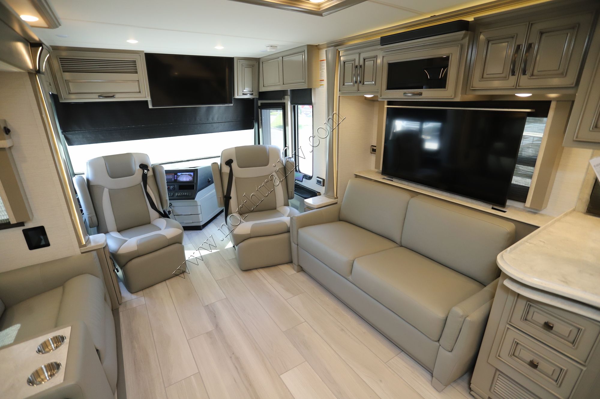 New 2026 Newmar Dutch Star 4325 Class A  For Sale