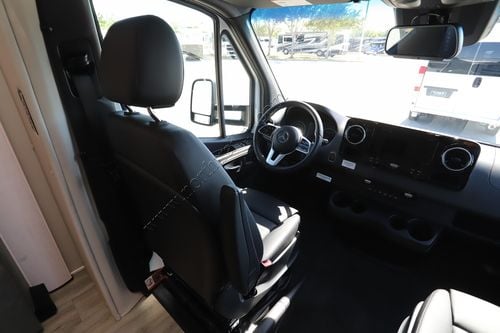 2023 Renegade Rv Vienna 25VRML
