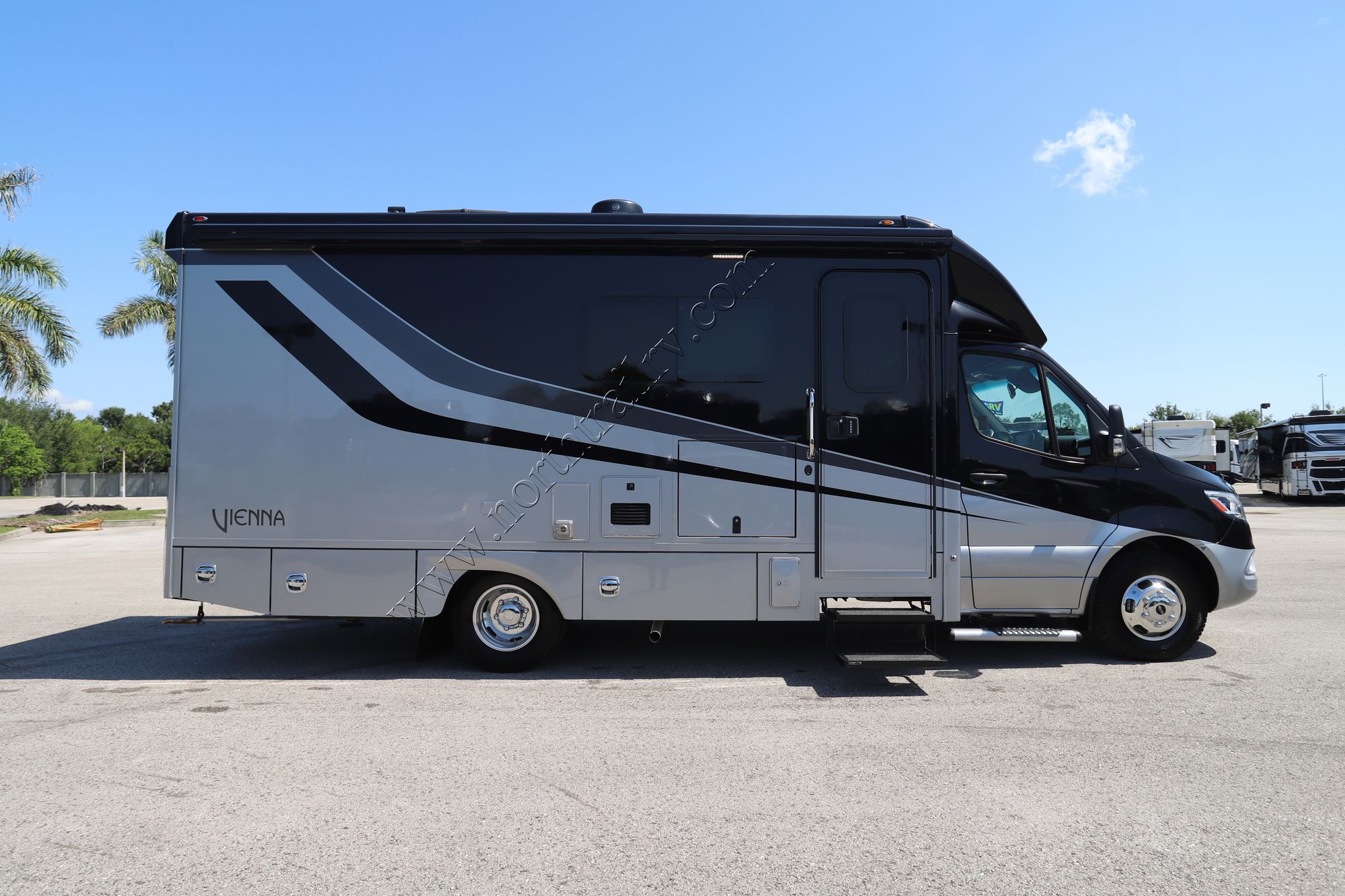 Used 2023 Renegade Rv Vienna 25VRML Class C  For Sale