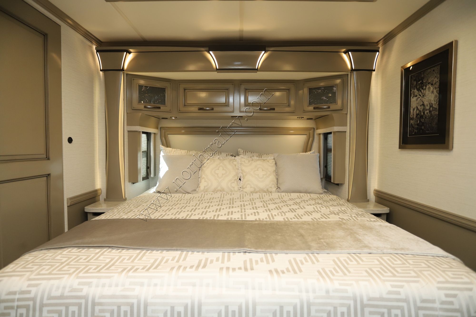 New 2026 Newmar Dutch Star 4325 Class A  For Sale