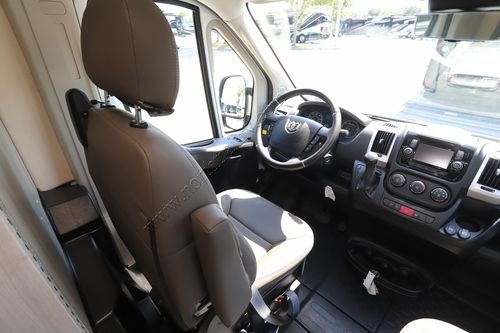 2023 Roadtrek Zion SRT