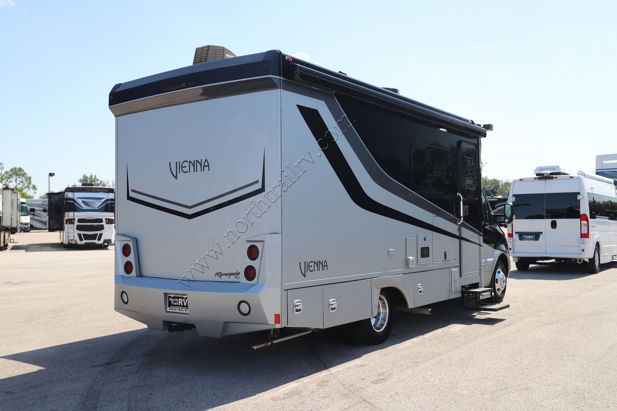 Used 2023 Renegade Rv Vienna 25VRML Class C  For Sale