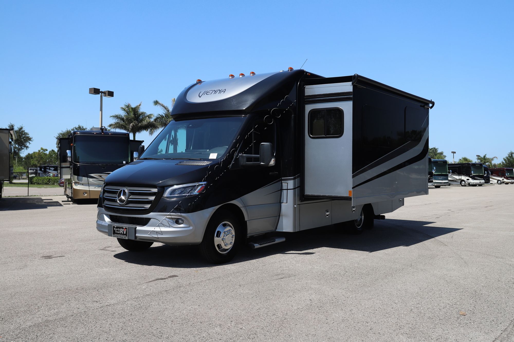 Used 2023 Renegade Rv Vienna 25VRML Class C  For Sale