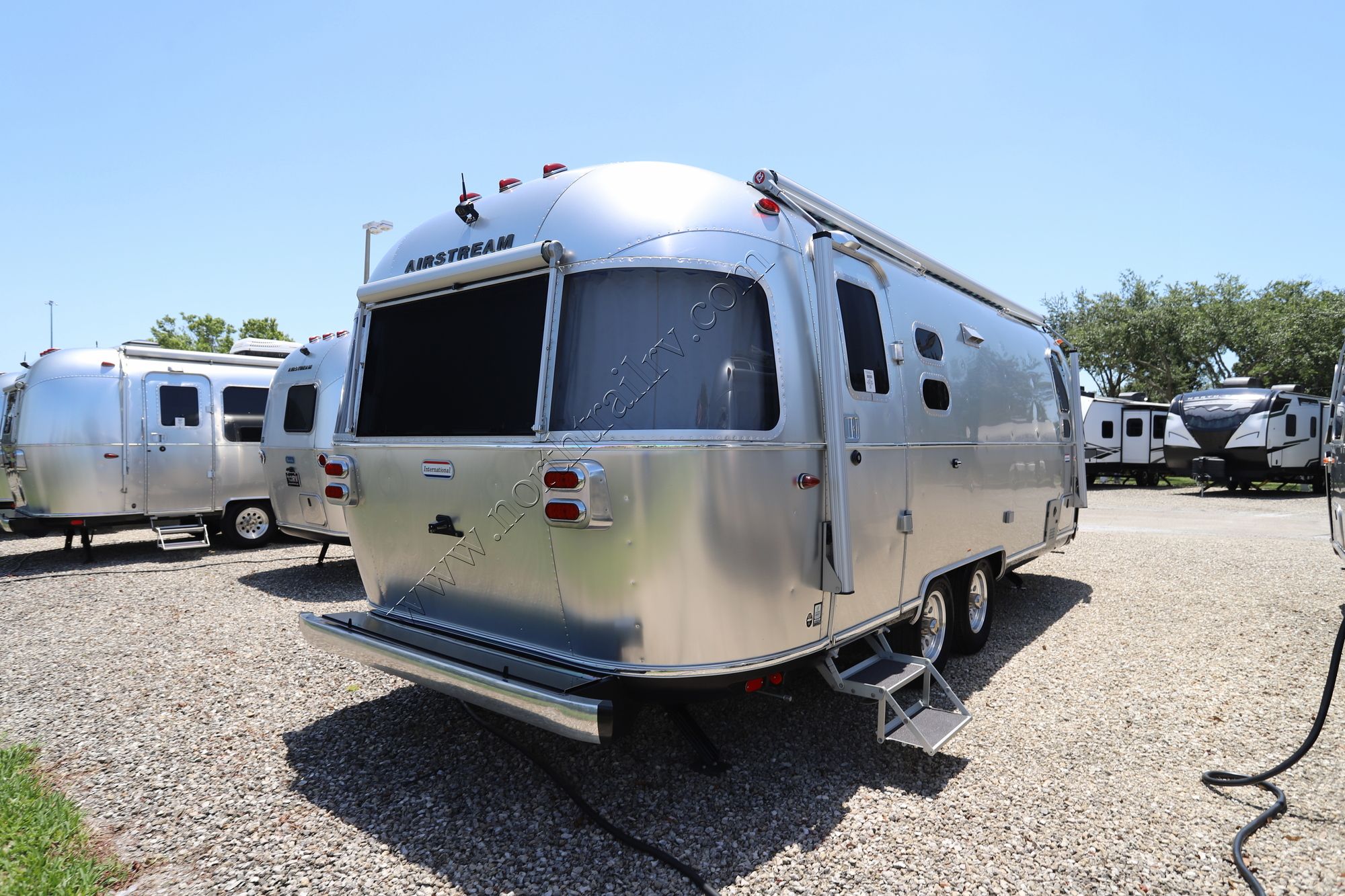 Used 2022 Airstream International 25FB Travel Trailer  For Sale